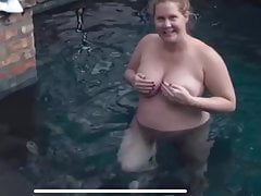 Amy Schumer Nipple